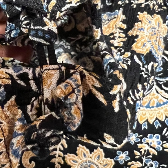 Hem & Thread Large black dress - Picture 7 of 10